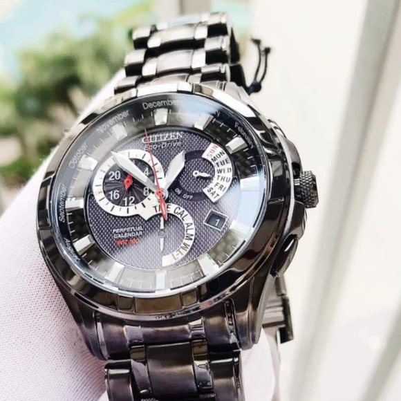 Citizen Perpetual 42mm Black Watch - Picture 1 of 5
